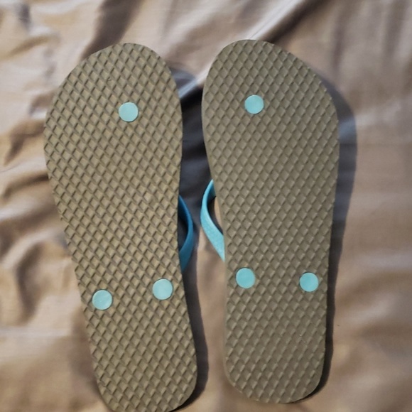 Puma Flip Flops - Picture 2 of 2